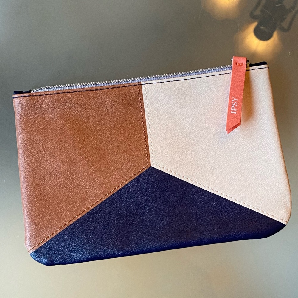 New Ipsy 💕5 for 25💕bag